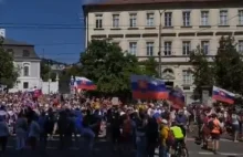 Protest w Bratysławie przeciwko paszportowi kowidowemu