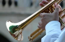 Zatrzymano muzyków za podsycanie protestów przy użyciu instrumentów dętych