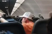 Pasażer w Stanach Zjednoczonych molestował stewardessy. Jedną z nich...