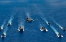 Indonezja zostaje aliantem USA. Niemcy wysyłają okręt na morze Południowochiński