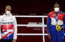 Brytyjczyk schował olimpijski medal do kieszeni podczas ceremonii