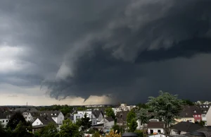 Trąba powietrzna nad Rzeszowem!? Jest nowe nagranie [WIDEO]