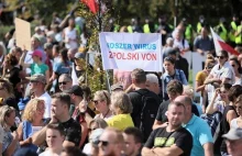 Przeciwnicy szczepień i lockdownu maszerują w Katowicach. "Stop segregacji"