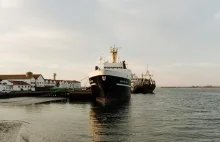 Holandia: w porcie od roku stoją dwa statki, załodze nie wolno zejść na ląd.