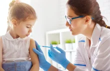 Poznań. 3-latka bierze udział w badaniach nad szczepionką dla dzieci