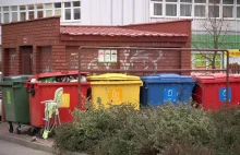 Opłata za śmieci zależna od wody. Sejm utrzymał maksymalną stawkę
