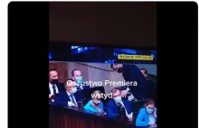 Co premier Morawiecki zrobił w czasie głosowania nad Lex TVN?!