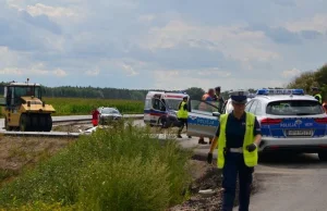 Walec przejechał pracownika. Tragiczny wypadek na budowie drogi S7.