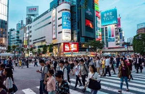 Japonia będzie pompować pieniądze w gospodarkę, bo boi się Chin