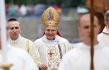 Bp Długosz przeprasza za swoje słowa nt. pedofilii.