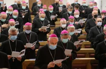 Episkopat chce, by Polacy byli "doskonali". Każe im pozbyć się wszystkiego