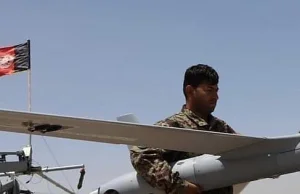 Talibowie przejmują amerykański sprzęt wojskowy, w tym drony, Humvee i MRAP