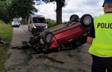 Zobaczył pająka na przedniej szybie. Dachował