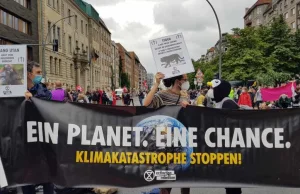 Aktywiści klimatyczni zajęli budynek Rady Gospodarczej CDU w Berlinie