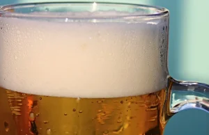 Piwo Carlsberg 0% zawierało 5% alkoholu. Błędnie naklejone etykiety.