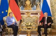 Merkel na Kremlu: To dobrze, że rozmawiamy z Rosją pomimo różnic