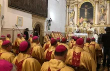 Biskupi piszą do Morawieckiego. Są oburzeni, że mają płacić wyższe podatki