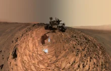 9 urodziny łazika Curiosity. NASA publikuje jubileuszową panoramę z Mount Sharp
