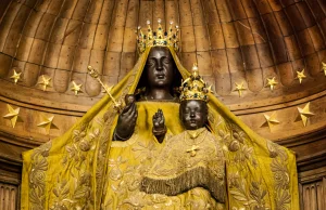 Wybielanie Madonny - kontrowersje wokół renowacji średniowiecznej katedry...