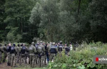 Uchodźcy koczujący w Usnarzu Górnym po stronie białoruskiej? Straż...