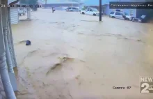 Dlaczego dziwią nieratowane samochody podczas powodzi?