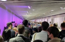 Gigantyczne kolejki na lotnisku Heathrow. Pasażerowie mdleli