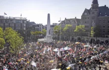 Holandia: Wielotysięczna demonstracja w Amsterdamie przeciw restrykcjom Covid-19