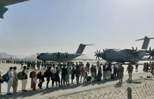 Talibowie uziemili samoloty, które miały ewakuować tysiąc osób z...