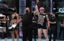 Transgender zawodniczka wygrała w debiucie w MMA