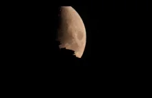 Film przedstawiający zachód Księżyca nad Śnieżką, 12 września 2021
