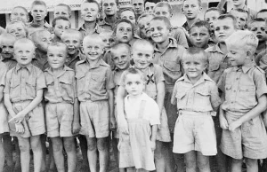 Polish Children Camp – polskie dzieci-uchodźcy na Bliskim Wschodzie, w Indiach..