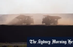 Australia zaczyna odczuwać skutki poważnego spadku cen rudy żelaza.