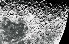 Dlaczego Księżyc ma tak mało kraterów uderzeniowych? To przez ocean magmy
