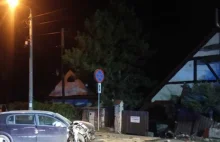 Giżycko: Pijani i naćpani 16-latek wjechał autem w ogrodzenie