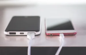 Złącze USB-C na terenie całej UE i zakaz sprzedaży ładowarek razem z telefonami