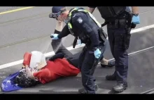 Australijska policja znęca się nad 70-letnią kobietą