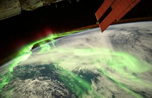 Ziemię oświetliła niesamowita zorza. Zdjęcie z perspektywy ISS