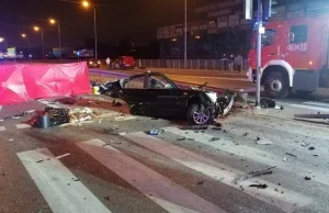 Kolejny wypadek BMW, tym razem trzy ofiary i rozpołowione auto