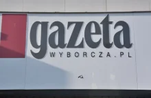 Policja w mieszkaniu dziennikarza "Wyborczej". Chcą odebrać służbowego laptopa