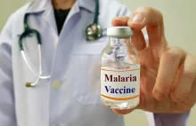 Pierwsza na świecie szczepionka na malarię zatwierdzona. Przełom w walce