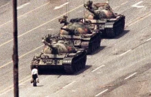 Uniwersytet żąda usunięcia rzeźby upamiętniającej ofiary na placu Tiananmen.