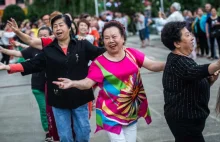 Gangi 'tańczących babć' terroryzują chińskie osiedla
