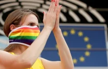 Szok! Rodzice osób LGBT+ są homofobami