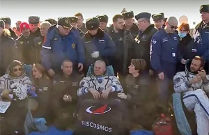 Sojuz MS-18 z filmowcami wylądował