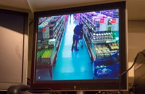 Pracodawca ukrył kamerę, by złapać złodzieja. Przypadkiem nagrał pracownicę