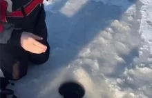 Niespodzianka łowienie pod lodem