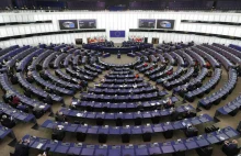 Rezolucja Parlamentu Europejskiego w sprawie Polski przyjęta