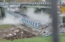 Moment zawalenia się wiaduktu w Alei Monte Cassino w Koszalinie