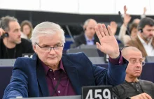 PE przyjął rezolucję w sprawie Polski. „Lista wstydu” polskich europosłów.