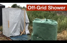 Prysznic "off-grid" ogrzewany kompostem
